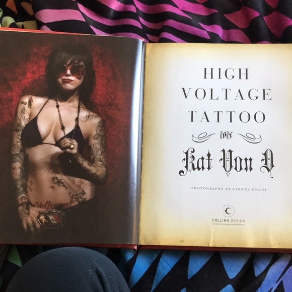 🖤🆕 AUTOGRAPHS KAT VON D High Boltage Tattoo Book!BN!🖤SOGNED COPY!!!!🖤👻✨ - Picture 5 of 16
